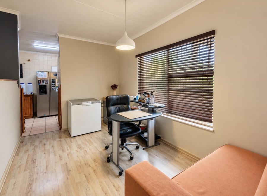 4 Bedroom Property for Sale in Pellissier Free State